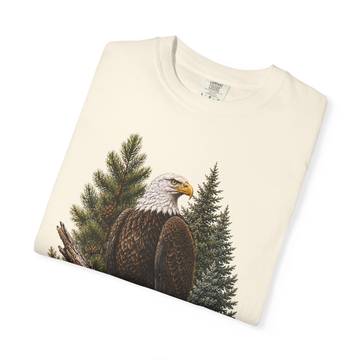 Majestic Bald Eagle Wildlife on Pine Branch Nature Art T-Shirt