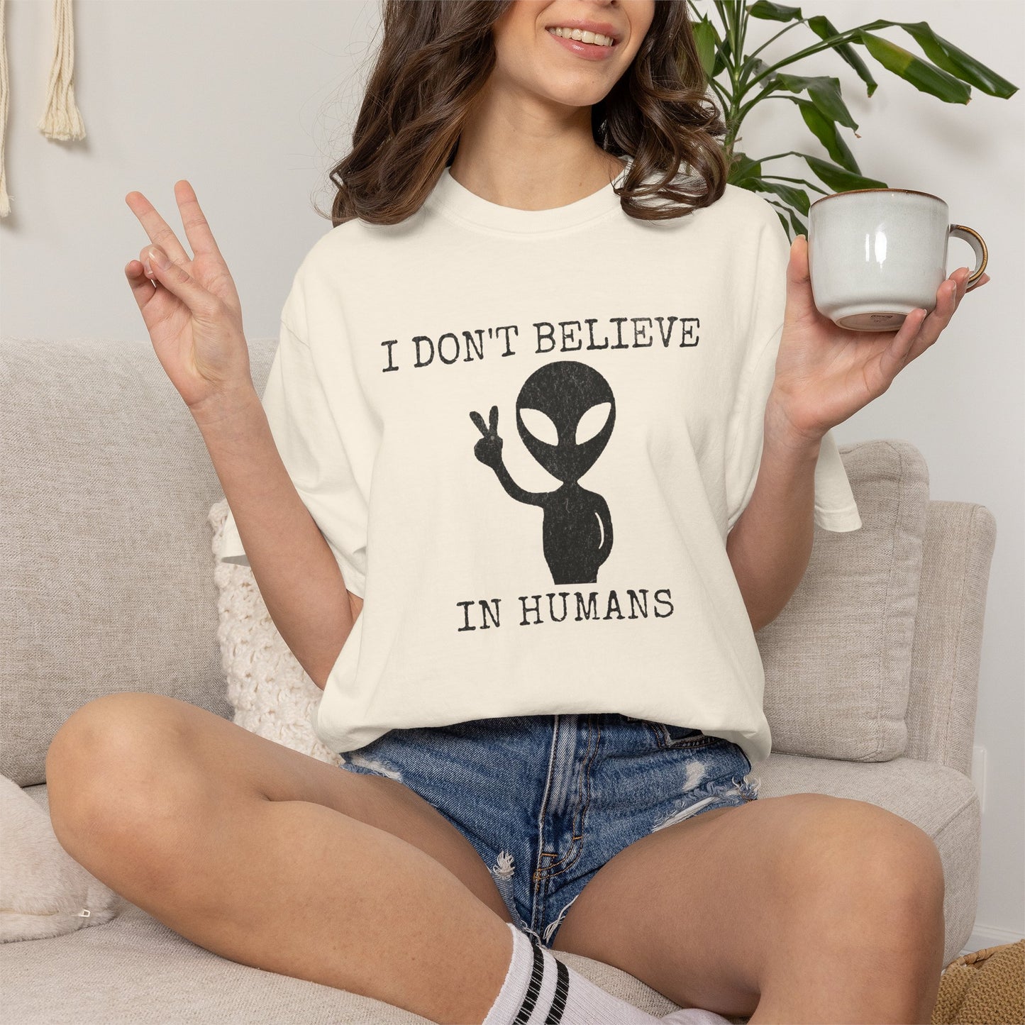 I Don't Believe in Humans Alien T-Shirt