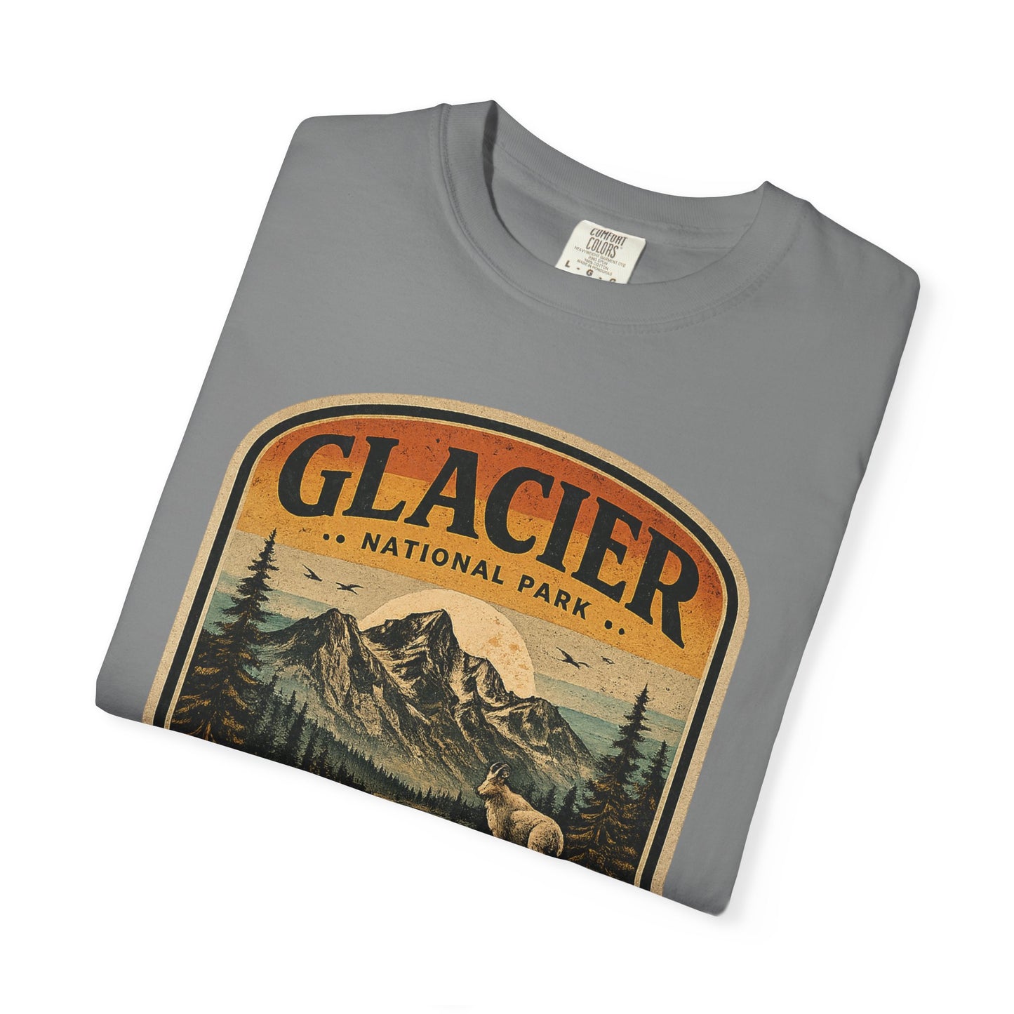 Glacier National Park Vintage Vintage Badge Mountain and Outdoor Graphic T-Shirt