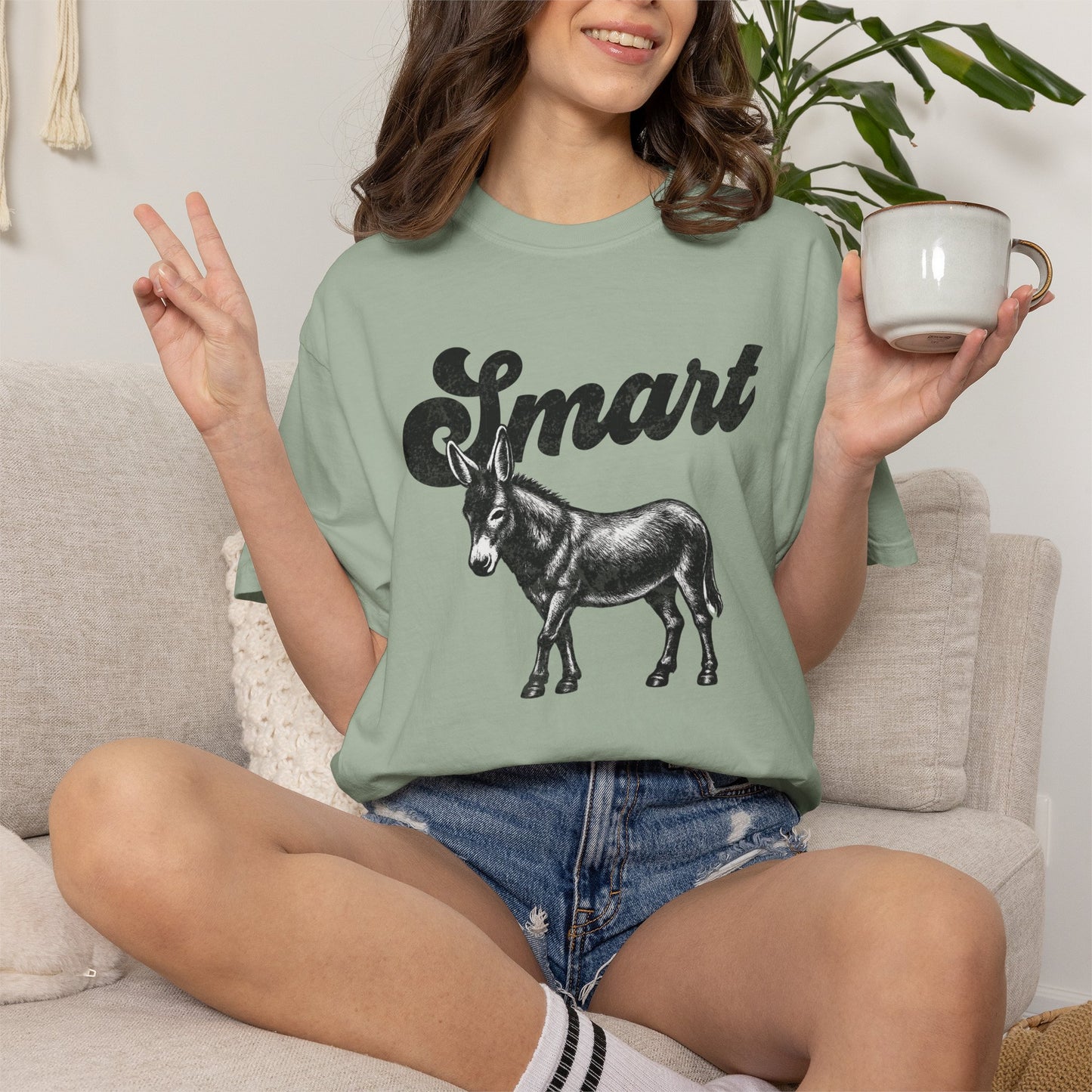 Smart Ass Donkey Funny Vintage Retro Graphic T-Shirt