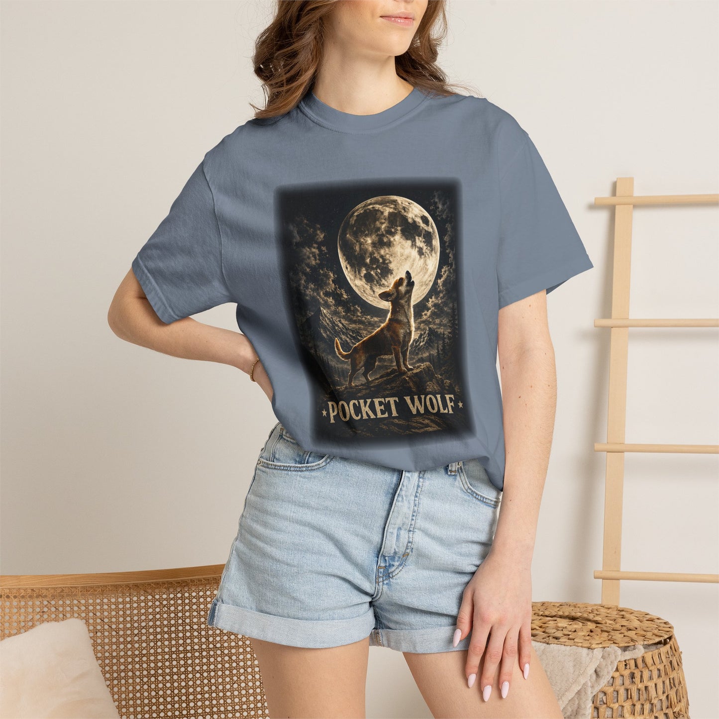 Pocket Wolf Chihuahua Howling T-Shirt, Funny Small Dog Graphic Tee