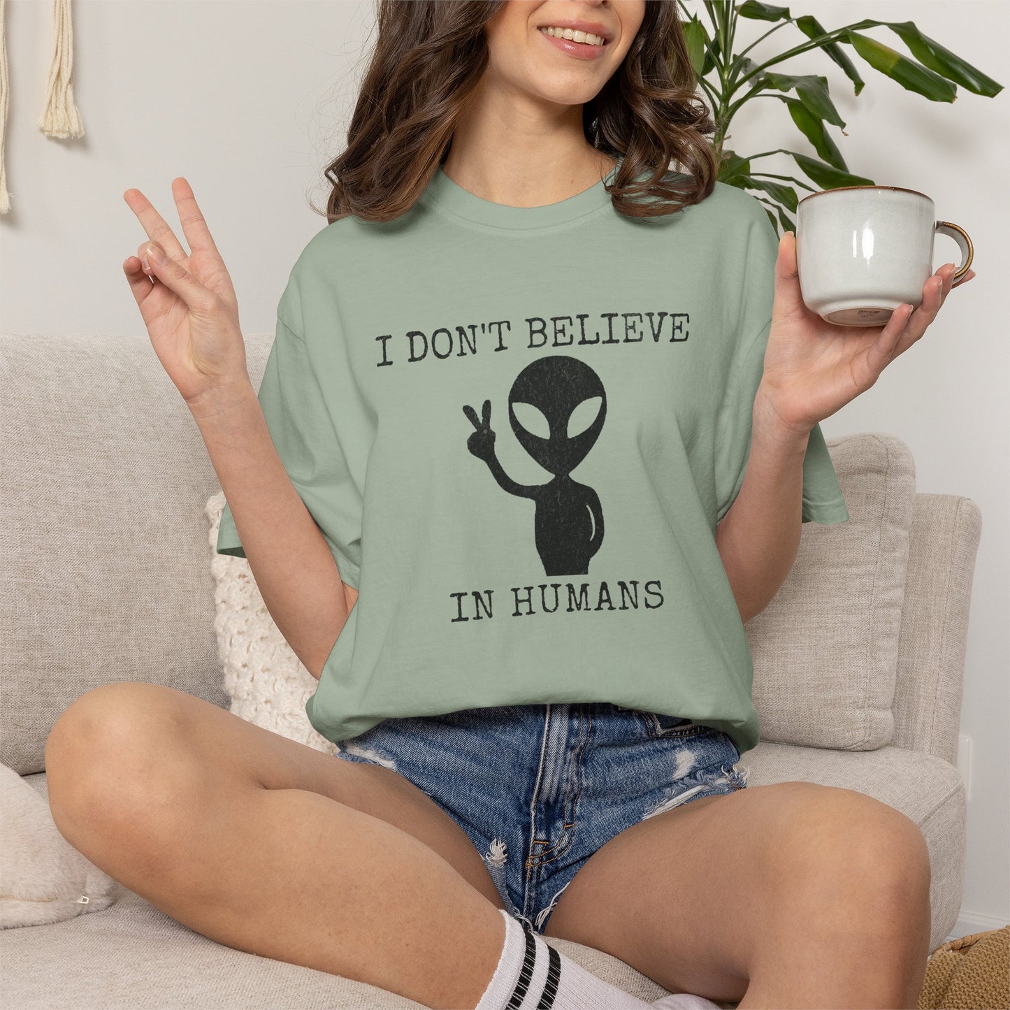 I Don't Believe in Humans Alien T-Shirt