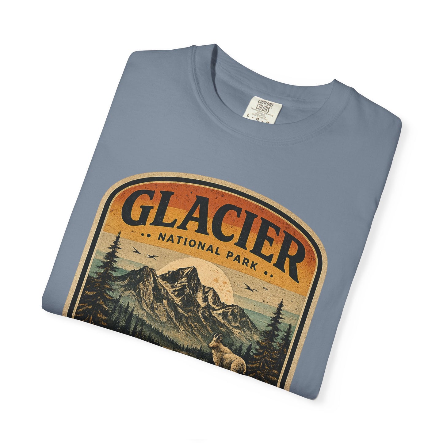 Glacier National Park Vintage Vintage Badge Mountain and Outdoor Graphic T-Shirt