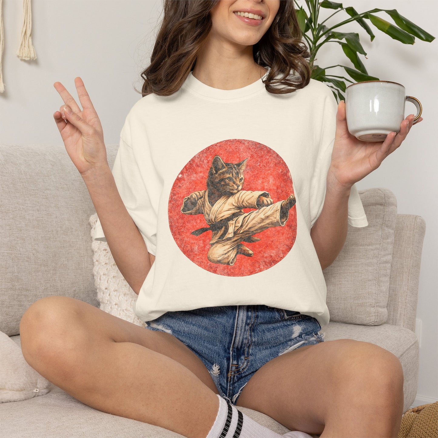Vintage Retro Karate Kitten T-Shirt – Distressed Orange Circle Design
