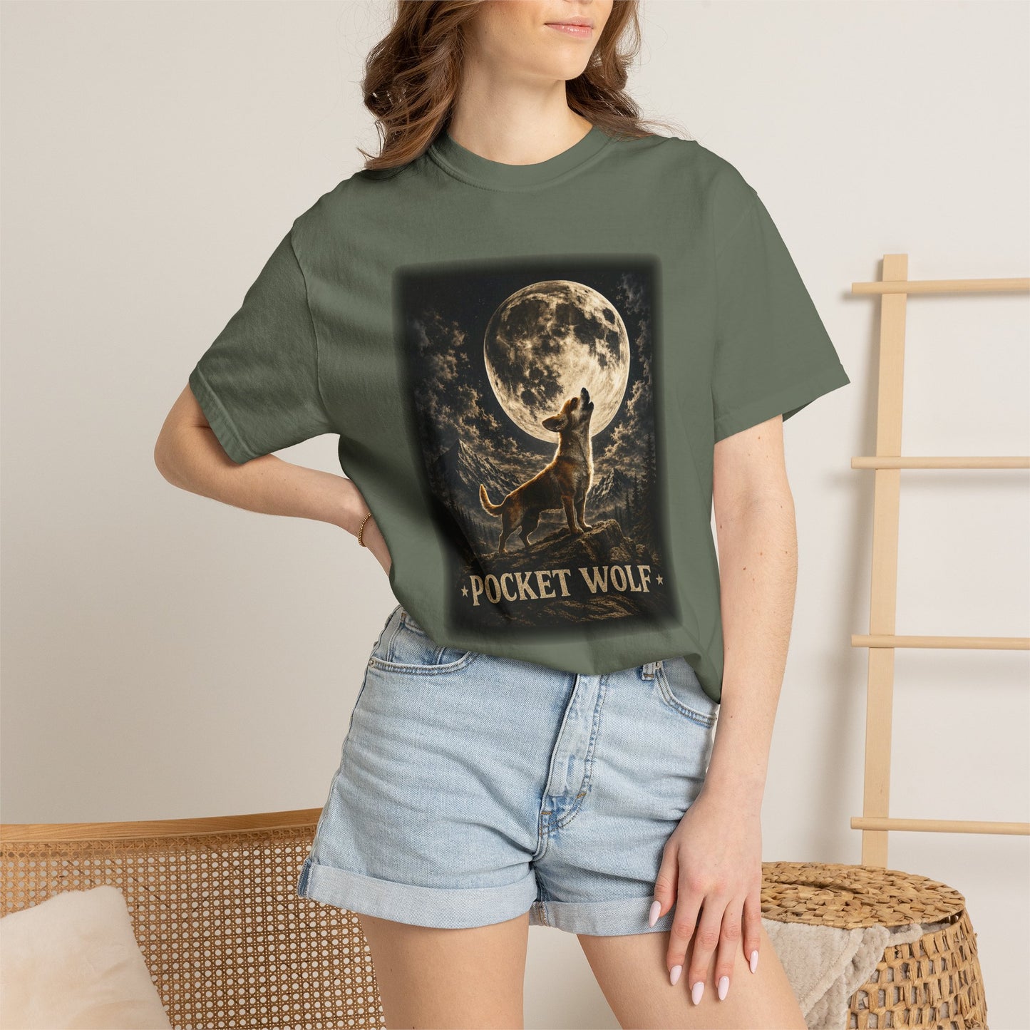 Pocket Wolf Chihuahua Howling T-Shirt, Funny Small Dog Graphic Tee