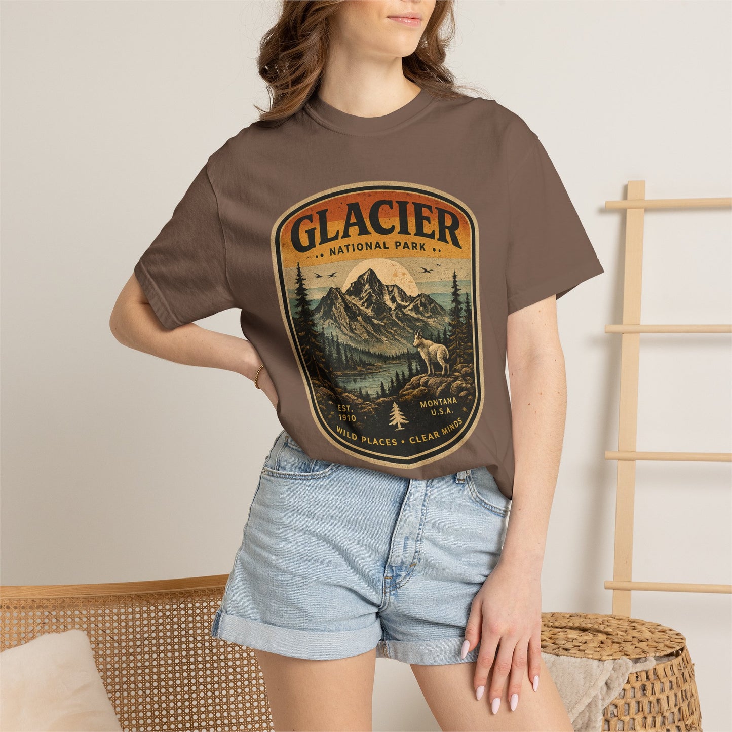 Glacier National Park Vintage Vintage Badge Mountain and Outdoor Graphic T-Shirt
