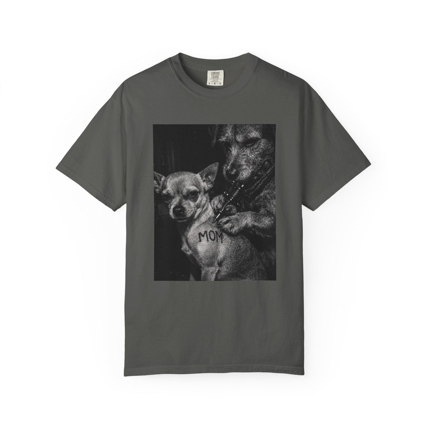 Tattoo Parlor Dogs T-Shirt — 'MOM' Chihuahua Tattoo Night Vibe