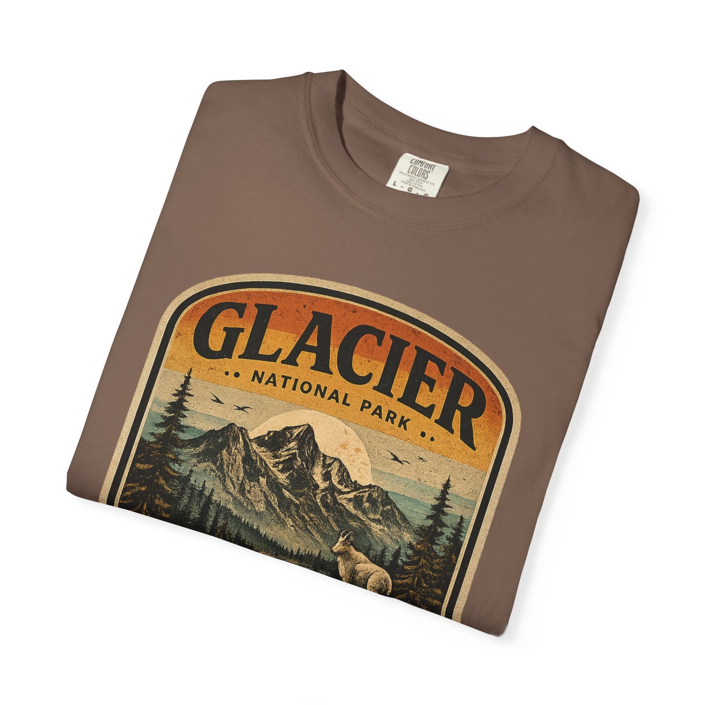 Glacier National Park Vintage Vintage Badge Mountain and Outdoor Graphic T-Shirt
