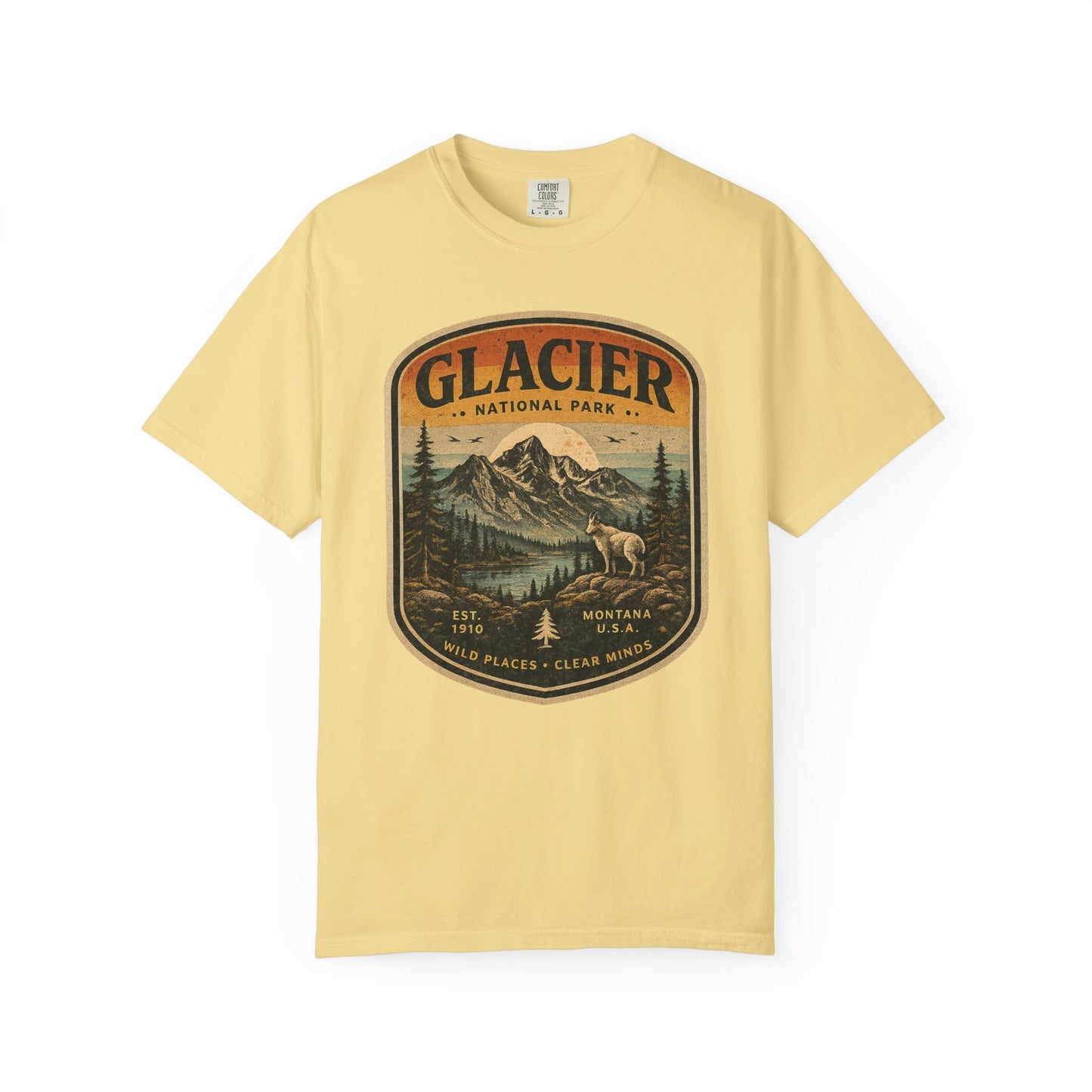 Glacier National Park Vintage Vintage Badge Mountain and Outdoor Graphic T-Shirt
