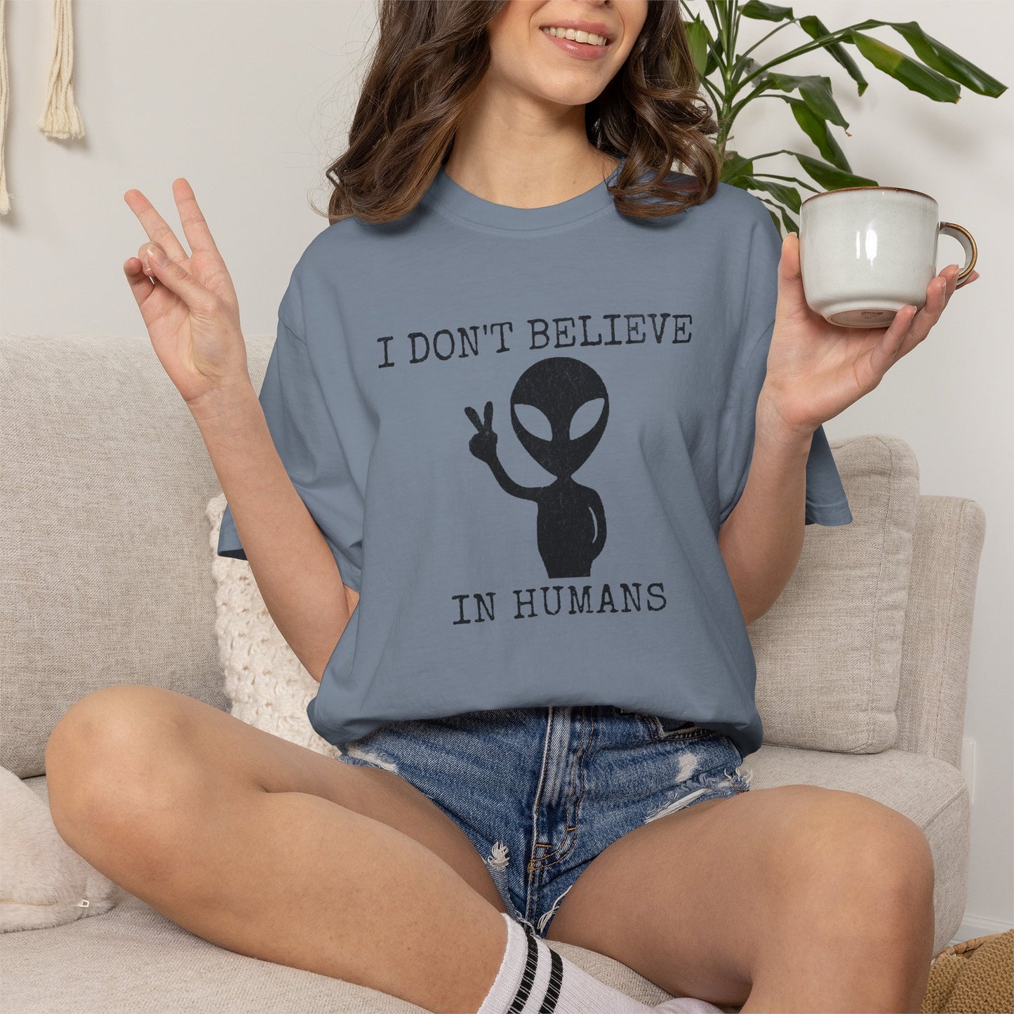 I Don't Believe in Humans Alien T-Shirt