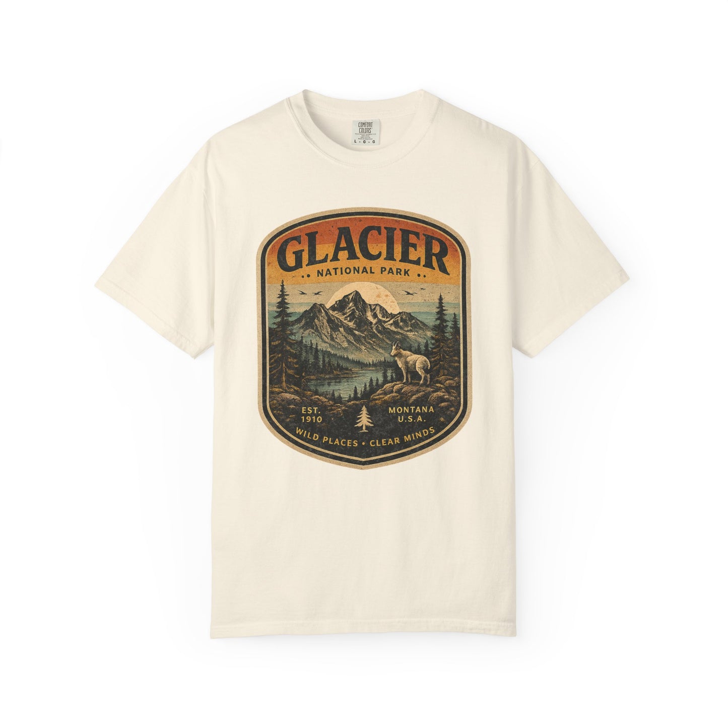 Glacier National Park Vintage Vintage Badge Mountain and Outdoor Graphic T-Shirt