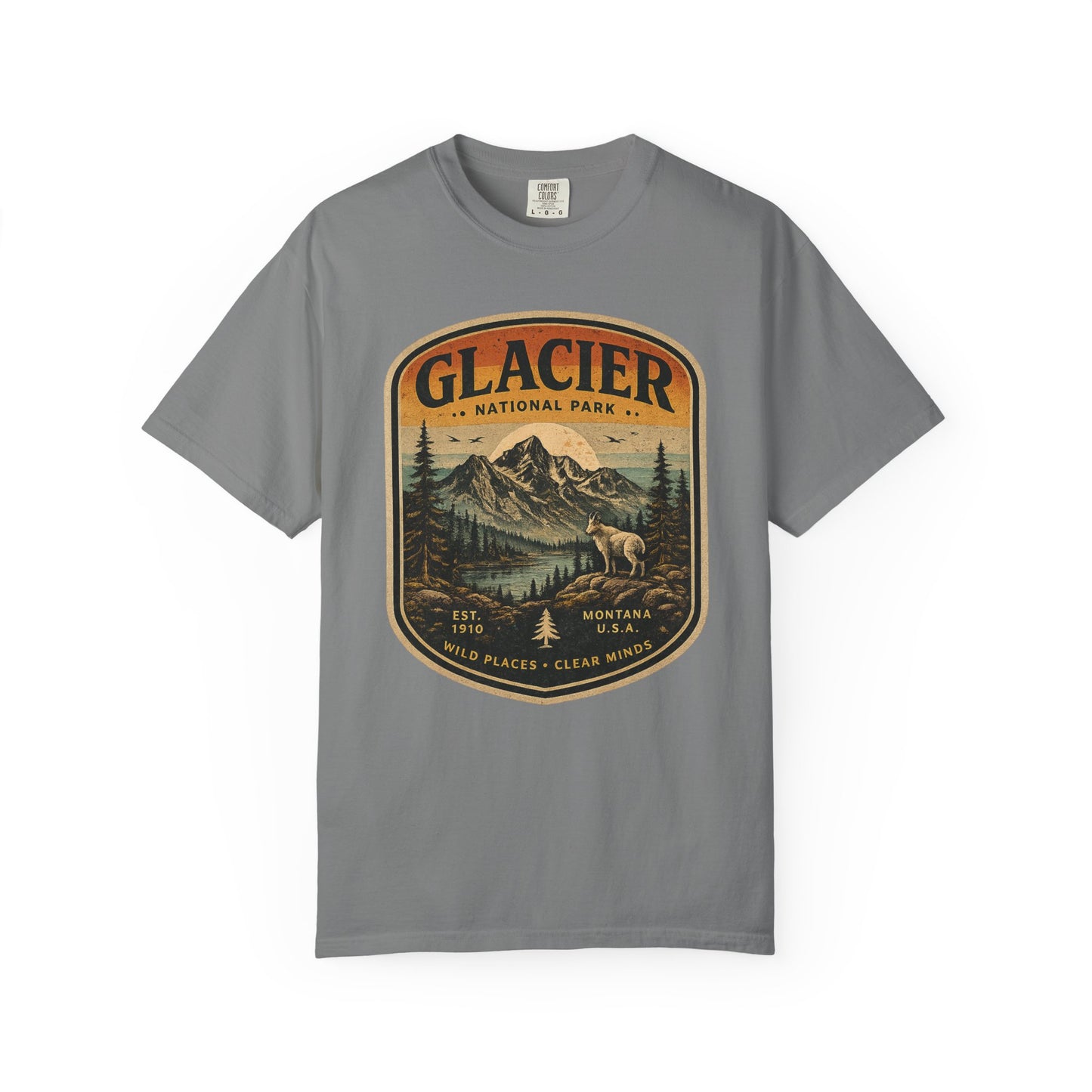 Glacier National Park Vintage Vintage Badge Mountain and Outdoor Graphic T-Shirt