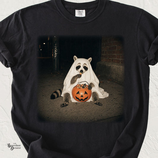 Ghost Halloween Raccoon Trick or Treat T-Shirt
